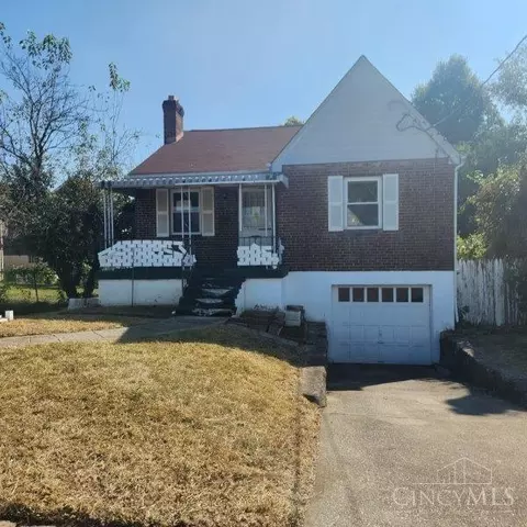 5514 Glengate Ln, Cincinnati, OH 45212