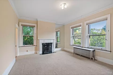 Bedroom - 210 Hosea Ave, Cincinnati, OH 45220 photo 5 of 11