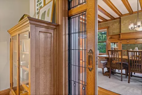 Entry Way - 210 Hosea Ave, Cincinnati, OH 45220 photo 5 of 14