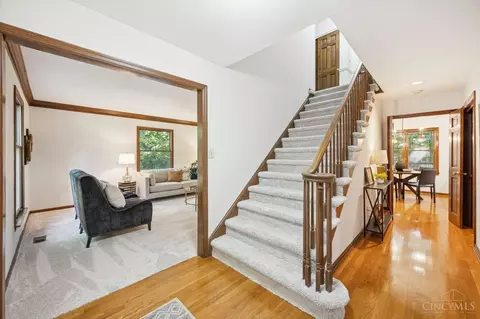 8589 Weller Rd, Montgomery, OH 45249 photo 3
