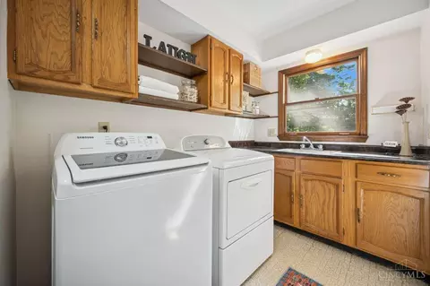 8589 Weller Rd, Montgomery, OH 45249 photo 25
