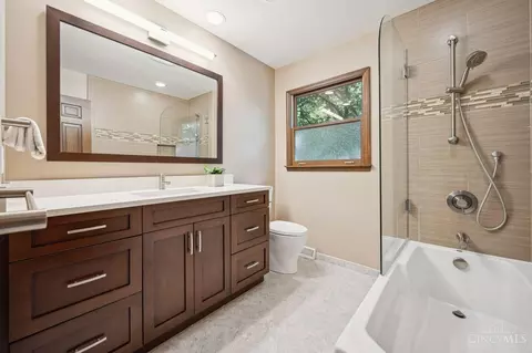 8589 Weller Rd, Montgomery, OH 45249 photo 23