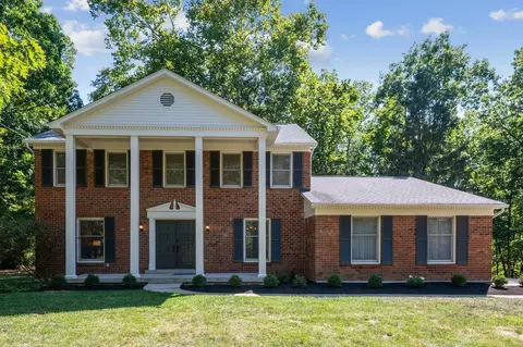 8589 Weller Rd, Montgomery, OH 45249