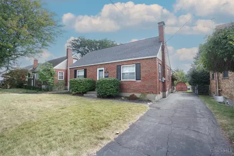 7402 Huntridge Ave, Mount Healthy, OH 45231