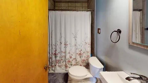 Bath - 207 Burroughs St, Blanchester, OH 45107 photo 1 of 2