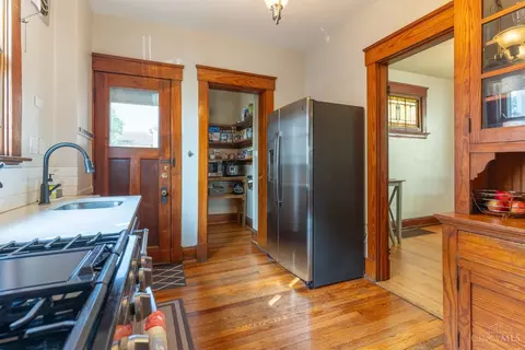 Kitchen - 4425 Brazee St, Cincinnati, OH 45209 photo 3 of 3