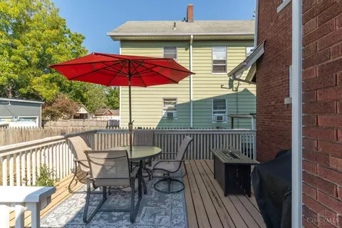 Exterior - 4425 Brazee St, Cincinnati, OH 45209 photo 4 of 7