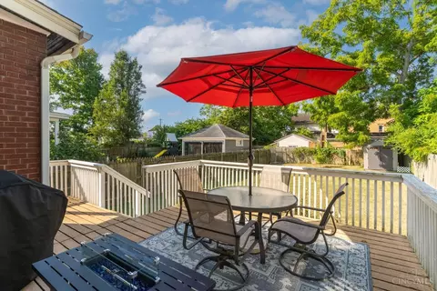 Exterior - 4425 Brazee St, Cincinnati, OH 45209 photo 5 of 7