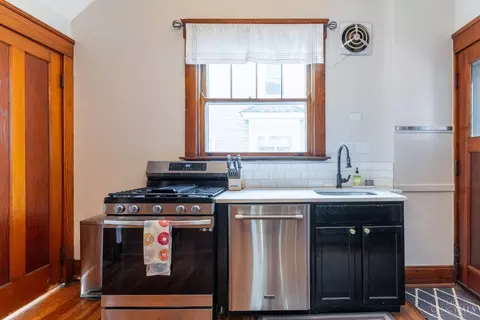 Kitchen - 4425 Brazee St, Cincinnati, OH 45209 photo 1 of 3