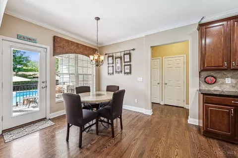 679 Hyacinth Rd, Cincinnati, OH 45245 photo 11