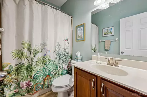 679 Hyacinth Rd, Cincinnati, OH 45245 photo 23