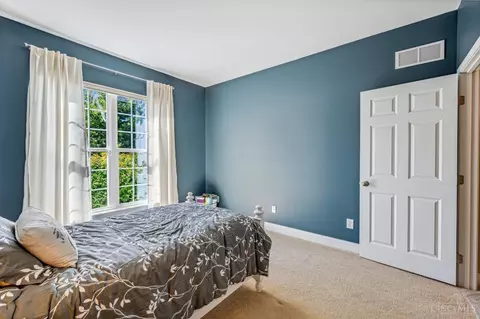 679 Hyacinth Rd, Cincinnati, OH 45245 photo 20