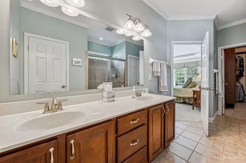 679 Hyacinth Rd, Cincinnati, OH 45245 photo 17