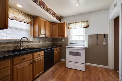 745 Corwin Ave, Hamilton, OH 45015 photo 2