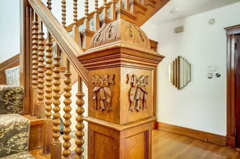Entry Way - 3605 Edwards Rd, Cincinnati, OH 45208 photo 8 of 12