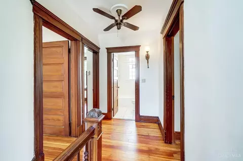 Entry Way - 3605 Edwards Rd, Cincinnati, OH 45208 photo 10 of 12