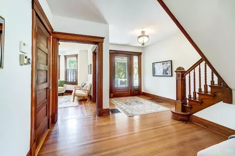 Entry Way - 3605 Edwards Rd, Cincinnati, OH 45208 photo 5 of 12