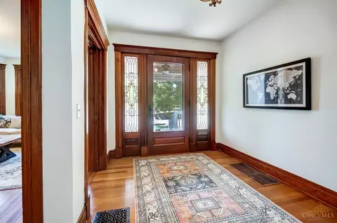 Entry Way - 3605 Edwards Rd, Cincinnati, OH 45208 photo 2 of 12