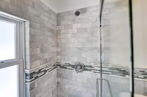 Bath - 3605 Edwards Rd, Cincinnati, OH 45208 photo 8 of 8