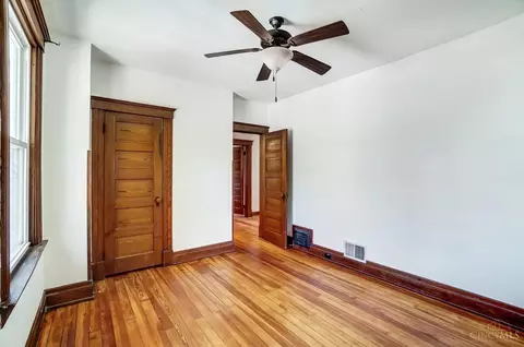 Bedroom - 3605 Edwards Rd, Cincinnati, OH 45208 photo 5 of 10