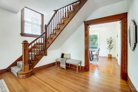 Entry Way - 3605 Edwards Rd, Cincinnati, OH 45208 photo 4 of 12
