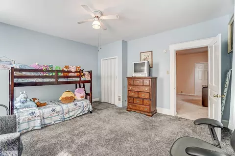 Bedroom - 408 Jefferson Ave, Cincinnati, OH 45217 photo 5 of 8