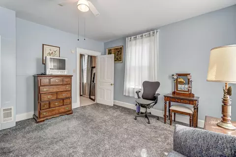Bedroom - 408 Jefferson Ave, Cincinnati, OH 45217 photo 6 of 8