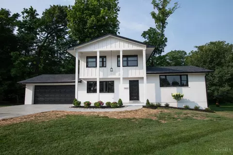 11602 Sharonwoods Ct, Sharonville, OH 45241