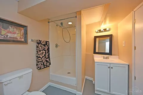 4850 Myrtle Ave, Blue Ash, OH 45242 photo 34