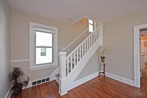 4850 Myrtle Ave, Blue Ash, OH 45242 photo 5