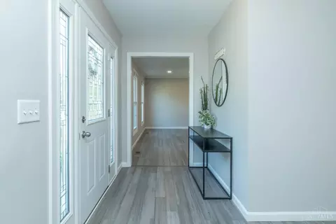Entry Way - 661 Brandy Way, Cincinnati, OH 45244 photo 2 of 10