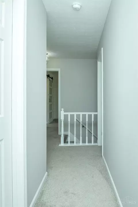 Entry Way - 661 Brandy Way, Cincinnati, OH 45244 photo 10 of 10