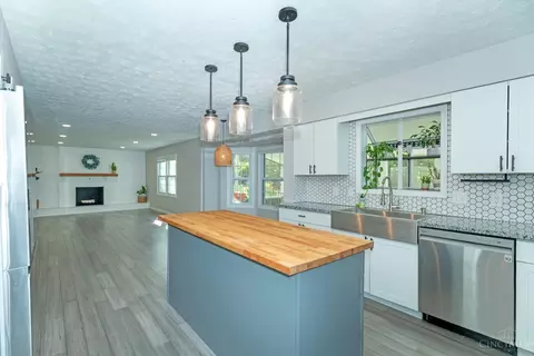 Kitchen - 661 Brandy Way, Cincinnati, OH 45244 photo 3 of 4