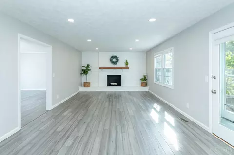 Living - 661 Brandy Way, Cincinnati, OH 45244 photo 2 of 2
