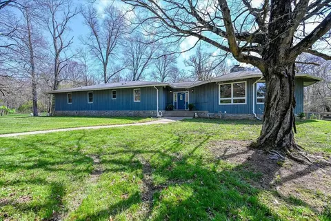 6986 Achterman Rd, Morrow, OH 45152