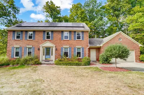 Exterior - 10565 Stablehand Dr, Cincinnati, OH 45242 photo 2 of 15