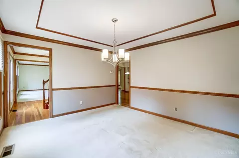 Dining - 10565 Stablehand Dr, Cincinnati, OH 45242 photo 1 of 1