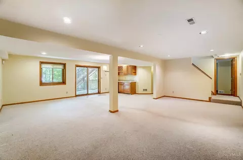 Living - 10565 Stablehand Dr, Cincinnati, OH 45242 photo 9 of 12