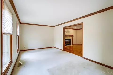 Living - 10565 Stablehand Dr, Cincinnati, OH 45242 photo 1 of 12