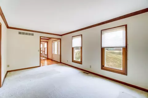 Living - 10565 Stablehand Dr, Cincinnati, OH 45242 photo 2 of 12