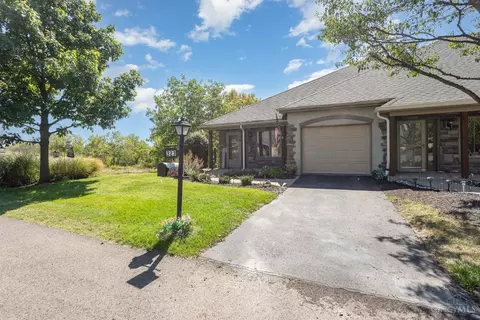 323 Bern Ln, Springdale, OH 45246