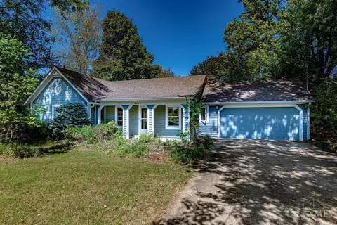 6006 Fairfield Rd, Oxford, OH 45056