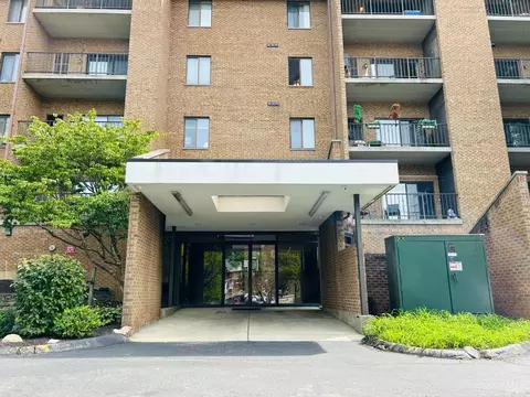 3004 Glenmore Ave #301, Cincinnati, OH 45238