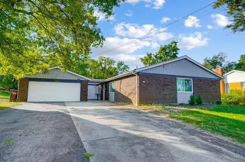 1687 Clayburn Cir, Cincinnati, OH 45240