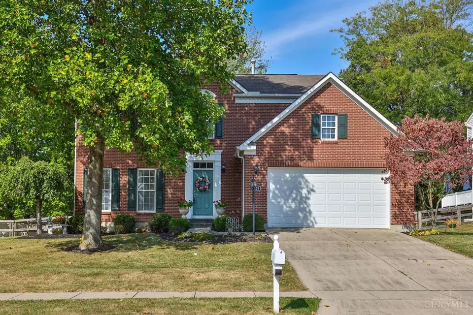  4223 Silver Streak Dr, Cincinnati, OH 45245 photo 1