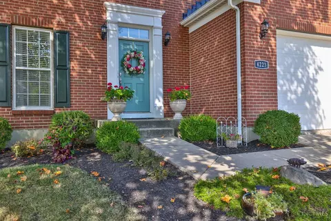 4223 Silver Streak Dr, Cincinnati, OH 45245 photo 3