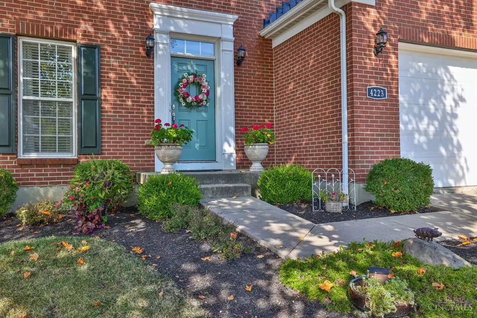  4223 Silver Streak Dr, Cincinnati, OH 45245 photo 3