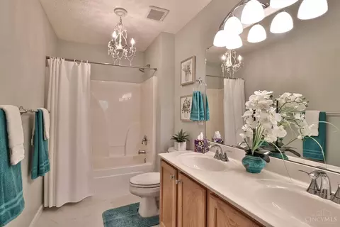 4223 Silver Streak Dr, Cincinnati, OH 45245 photo 25