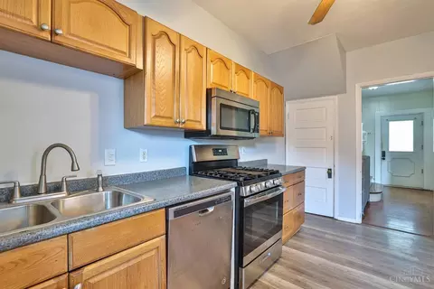 249 Mccormick Pl, Cincinnati, OH 45219 photo 13