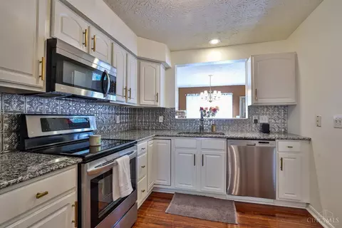 5765 Summit View Ct, Cincinnati, OH 45247 photo 11